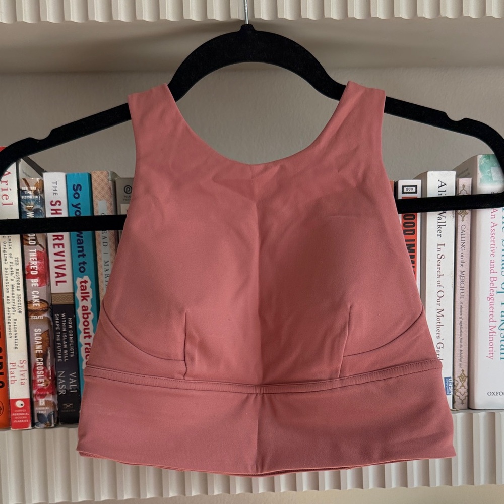 Lululemon Athletica Wunder Train Size 4 Sports Bra